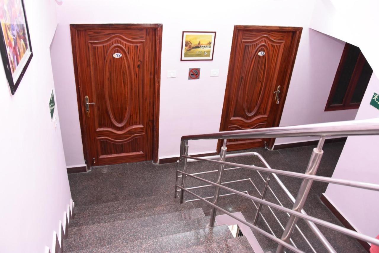 Aishwaryam Deshna Service Apartment Ambattur Chennai Eksteriør bilde